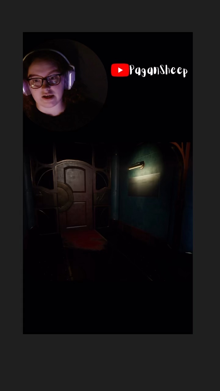 Don’t scare me like that! #horrorgames #clips #gaming | Lowlight