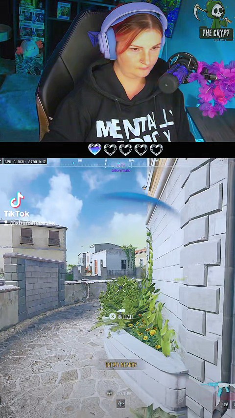 Eat my axe #fyp #callofdutywarzone #combataxe #twitchstreamer #girlgamer | Lowlight