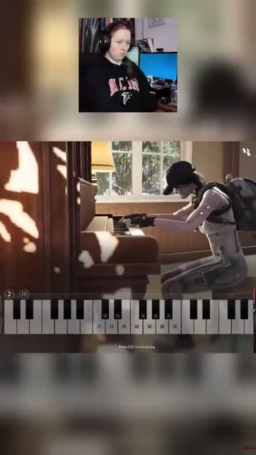 When Nightly sees a piano | Lowlight