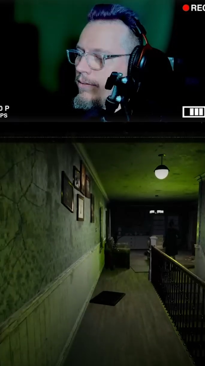 Upstairs upstairs upstairs!! | Lowlight